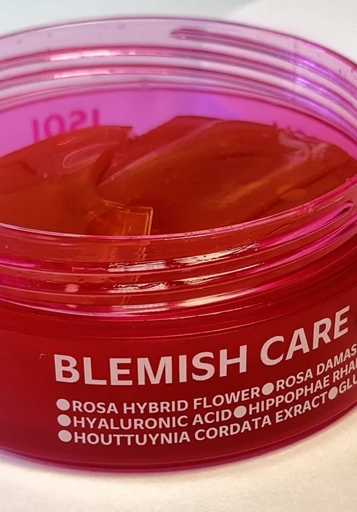 @ISOI 💗 I’m inlove with these BLEMISH CARE EYE & WRINKLES PAYCKES! It has helped me reduce wrinkles in different parts of my face and reduce dryness and dark circles in my eyes. #ISOI #kbeauty #eyepatch #bulgarianroseottooil #brightening #antiaging 