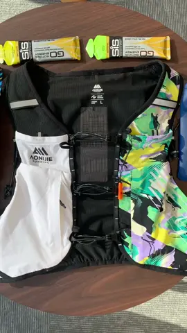 Stay hydrated,stay unstoppable.💦#Running #runner #runningvest #run #aonijie #aonijie #backpack #runningbag #trailrunning #hydration #hydrationpack #marathon @UTMB World Series @UTMB Mont-Blanc 
