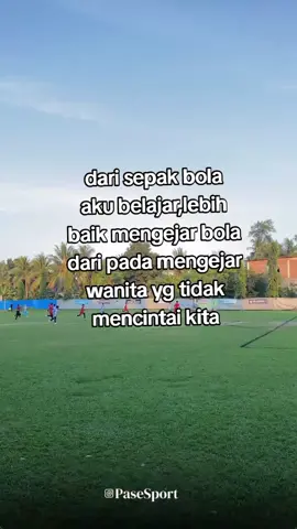 sudah kawan jangan di kejar lagi#katakata#fypシviral#sadvibes🥀#sepakbola#fyppp 