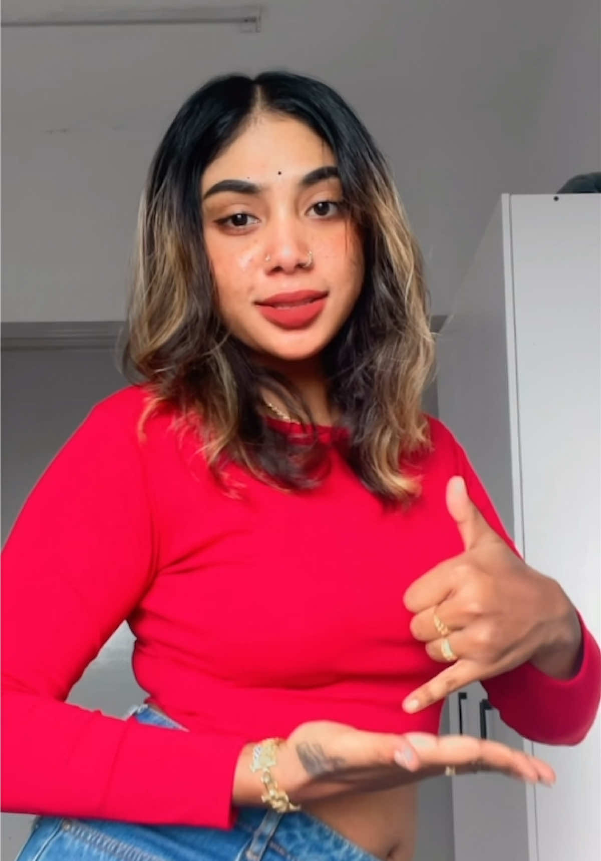 Kitta nerunggi vaadi 🐉❤️‍🔥 #foryoupage #tiktokmalaysia #tamilsong #malaysia #malaysiatiktok #fyp #tamilmuser #trending #vijayantony 