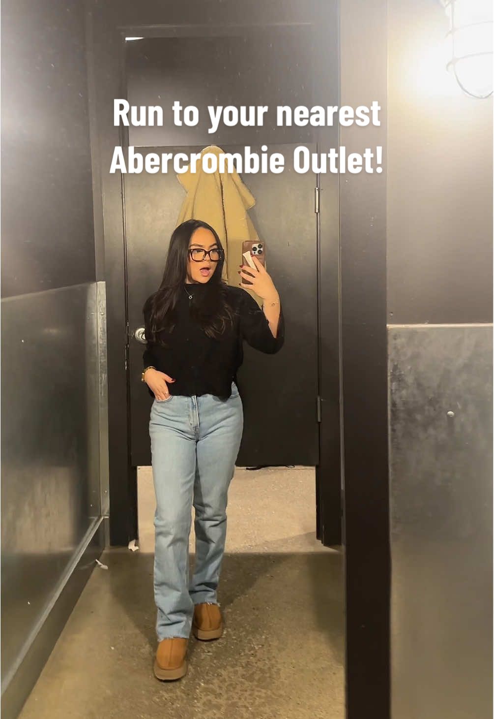 Besties run to your nearest @abercrombie outlet for $26 jeans! #abercrombiejeans #abercrombie #boyfriendjeans 