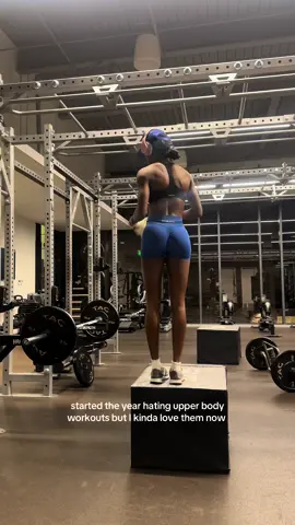 growth ☺️ #upperbody #backworkout #chinups #backday #backdayworkout #upperbodyworkouts #gym #gymmotivation #growth #progress #back 
