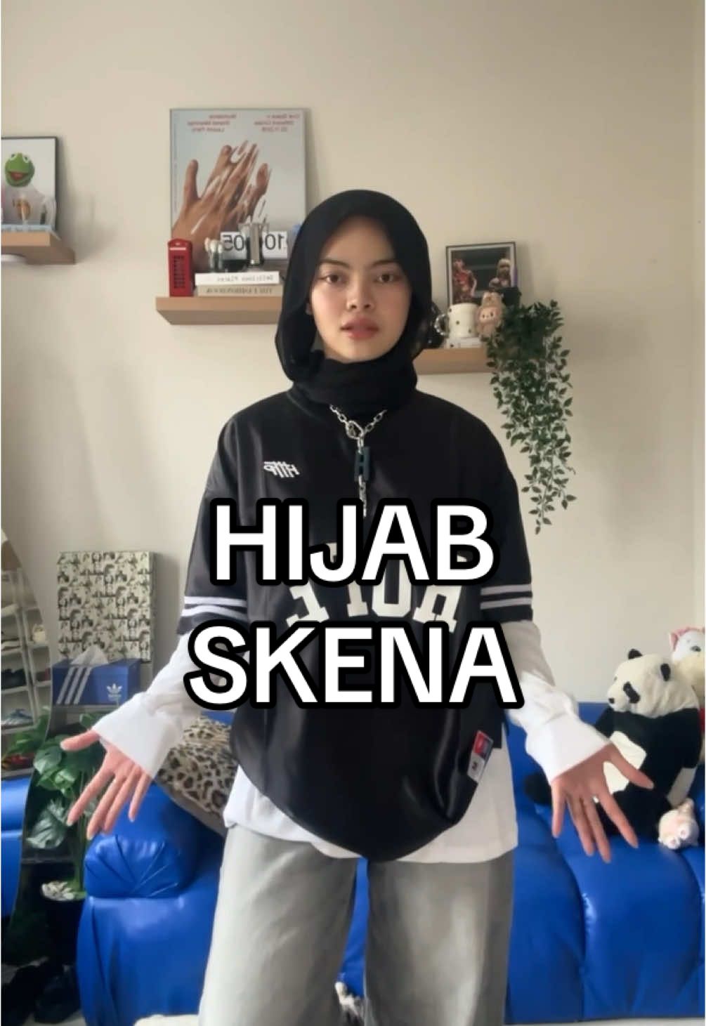 outfit hijab skena tuh nyambung gasi menurut kalian? btw jersey cakep gini cmn 100kan masa #localbrand #videolebihpanjang #jersey