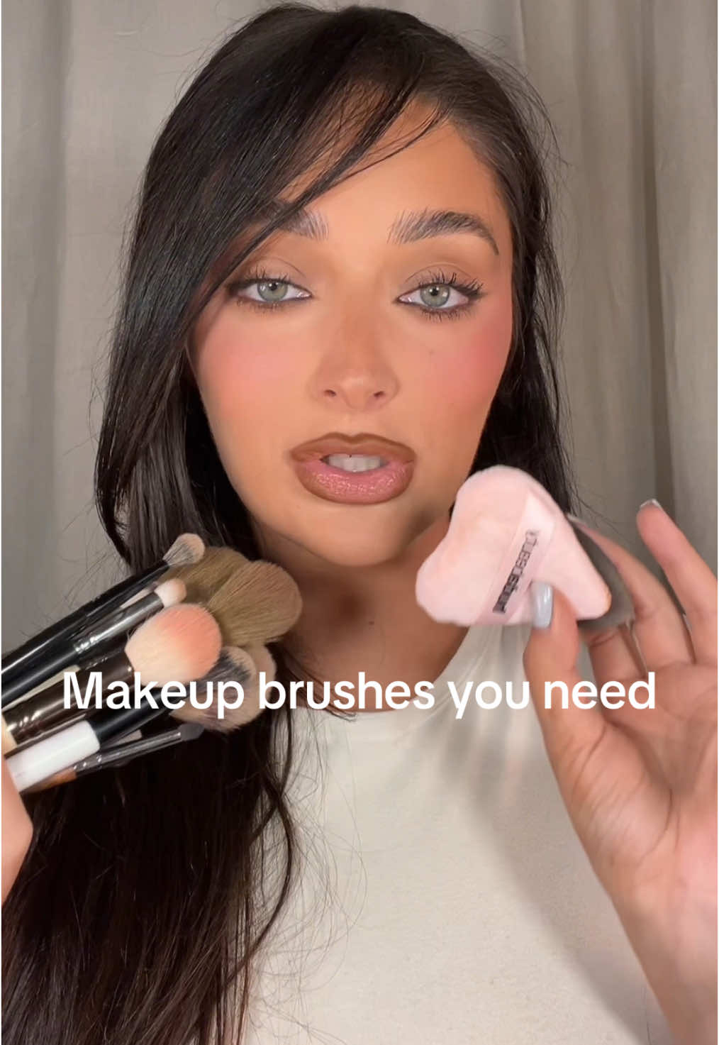 I think everyone needs this brushes in their makeup collection @Hourglass Cosmetics ambient soft glow foundation brush  @sephora 27 pro brush @Tanielle Jai  @maccosmetics 159 stippling brush @makeupbymario f4 @Sigma Beauty powder sculpt f44 @makeupforever 22 wavy @Huda Beauty powder puff  @Original Beautyblender 