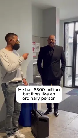 He has $300 million but lives like an ordinary person #celebrity #famous #usa🇺🇸 #celebritynews #fyp #foryou #hollywood 