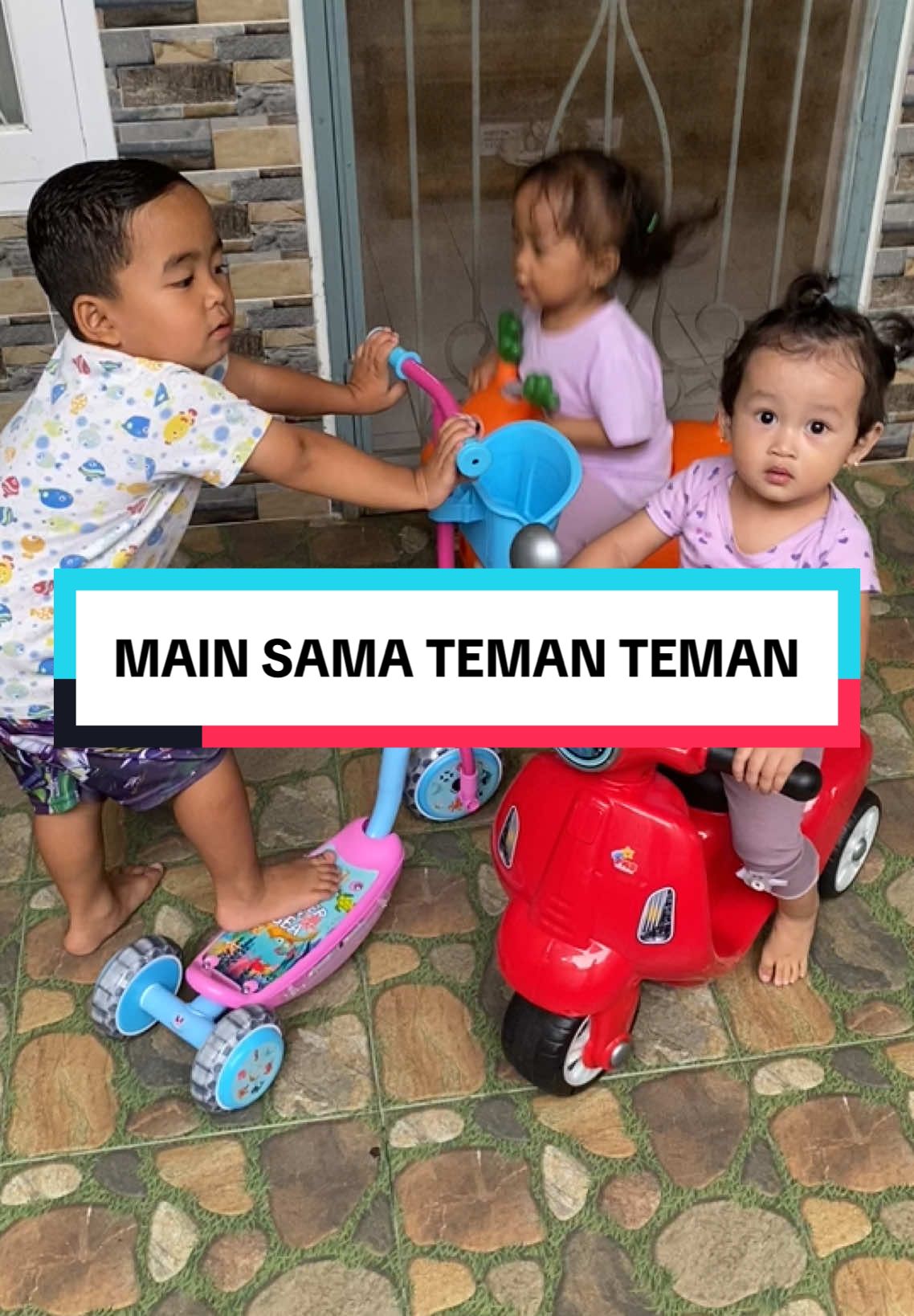 Main sama teman serunya #fyp #bayilucu #anakceria #happyfamily #anakbahagia 