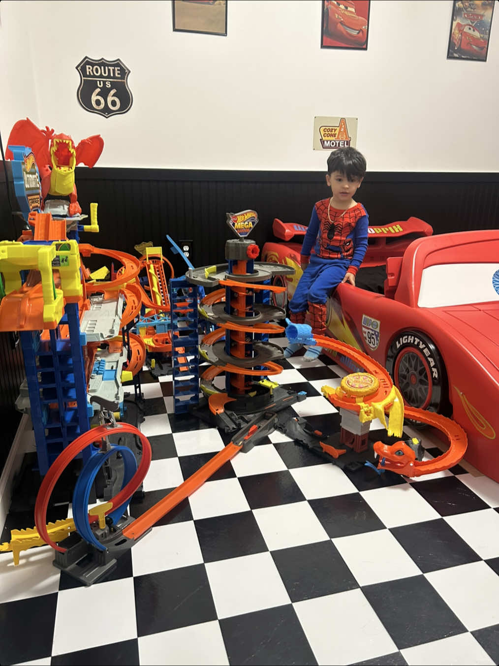 Hot Wheel City Obsessed Kid @Hot Wheels  #hotwheels #hotwheelscollections #carkid 