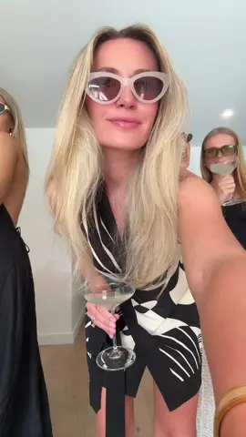 4 girls, no rhythm.. #girls #newyear #messy @becwilliams811 @BrittB @katie stafford 