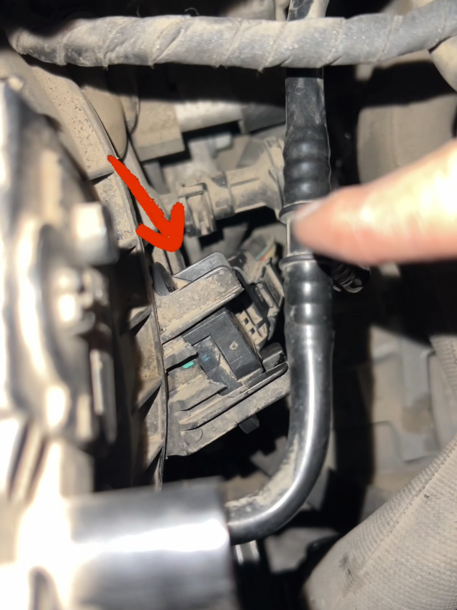 The engine runs erratically and weakly, free solution#driving #cardrivinglessons #carpart #drivinglessons #tips #DIY #car