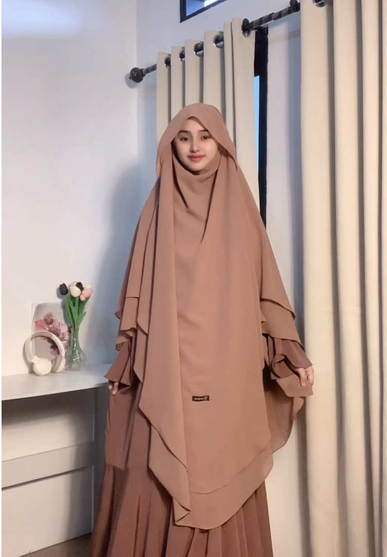 Allah tidak membebani seseorang melainkan sesuai dengan kesanggupannya. #abaya #ootdmuslimah #hijrah #outfitinspo #frenchkhimar 