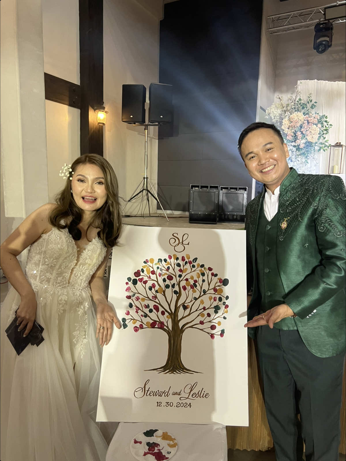 Fingerprint Wedding Tree #weddingtree #weddingsouvenir #weddingideas #weddingguestbookpaint #weddingpaintingthumb #theroyalcreativeevents #foryourpage #fyp #fypシ #fypage #fyppppppppppppppppppppppp 