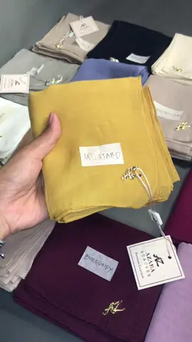 Warna mustard ny nih beb🥰✨🫶🦋#fyppppppppppppppppppppppp #hijabazara #hijabstyles #parispremium 