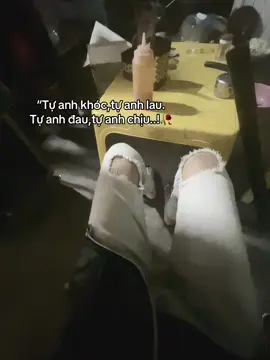 Tự anhkhoc, tự anh lau tự anh đau tự anh chiu..🖤#uocduoclenxuhuong #noibuoncuaanh #xuhuongtiktok #huycongtu 