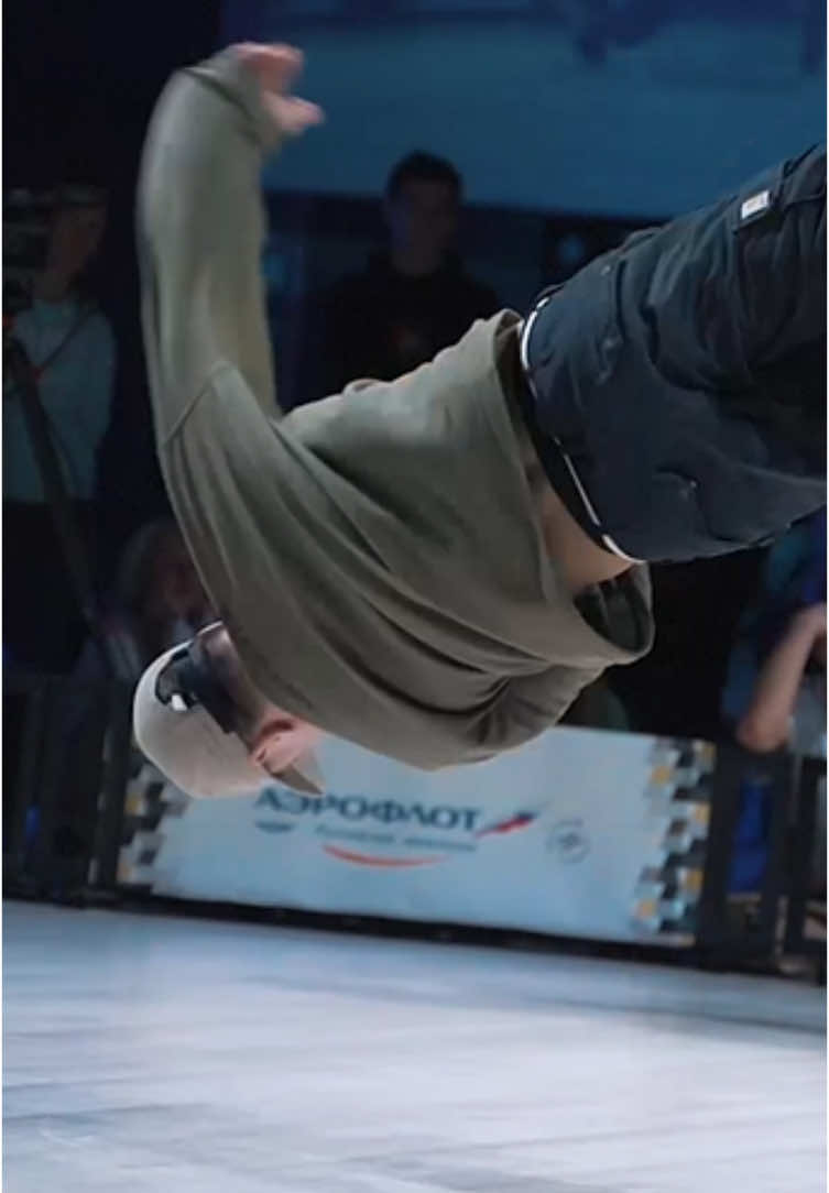 Break Rumble ⭐️ #bboy #breaking #bboying #bboyworld #bboylife #powermoves #style #dance #брейкданс #танцы #спорт #соревнования #архангельск #россия 