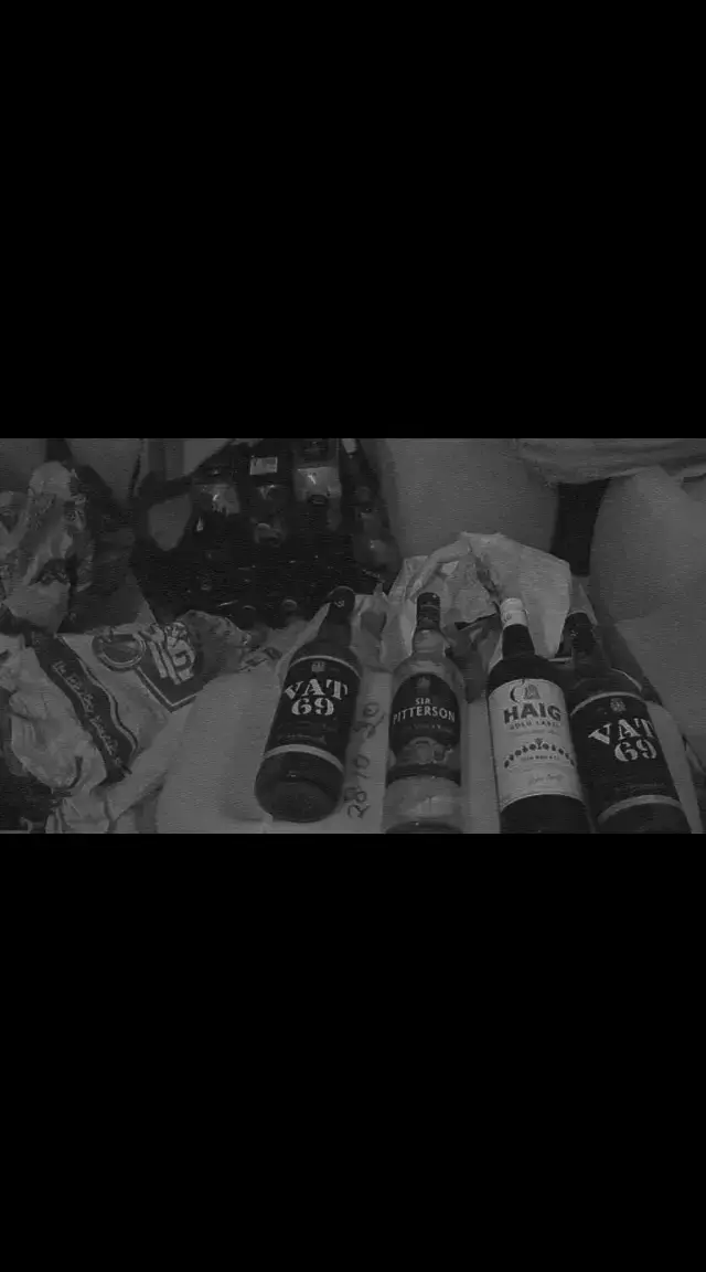 ajke kheya ar khabo na ajke giye ar jabo na 😁😁ajker jonno mal redi mama pera nai cill men cill 🥃🥃🥂🥂