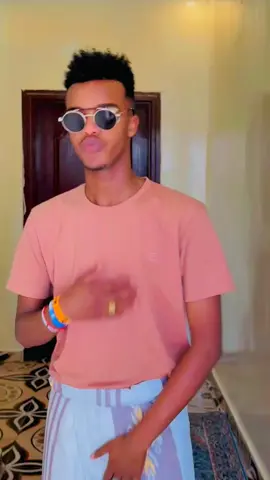 hapLahii jidwaaq baaN jawi wacaN la qataa❤️‍🩹🫅🩷#CapCut #king❤️‍🔥zaLepaN #vairal #fouryou #somalilandtiktok💚🤍❤ #immigration #girls #king❤️‍🔥zaLepaN #vairal #fouryou #fouryou #somalilandtiktok💚🤍❤ #immigration 