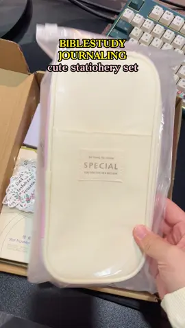 Comprehensive and very cute aesthetic bible study journaling stationery set kit✨🙆🏻♀️ #biblestudy #bibleverse #bibleverses #biblestudytime #biblestudytips #biblestudymoments #biblestudywithme #journal 