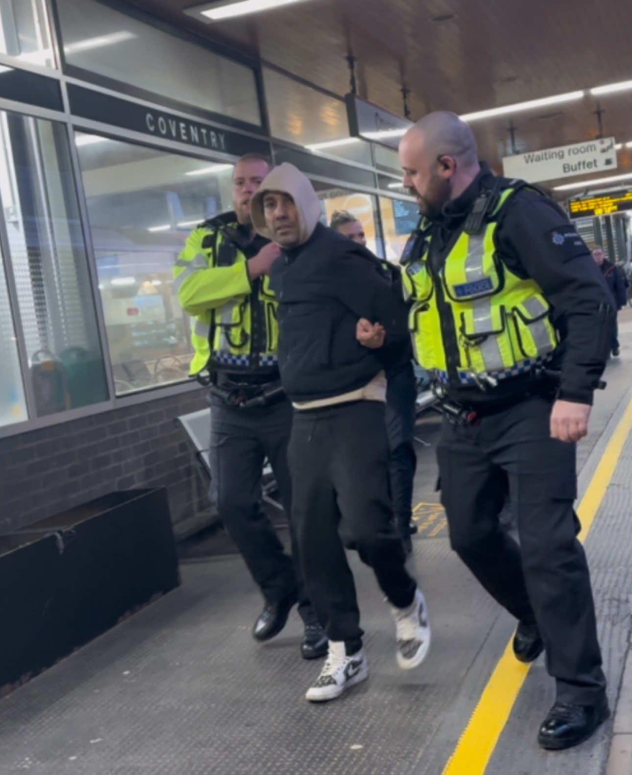 Coventry train station arrest #police #policeofficer #coventry #train 