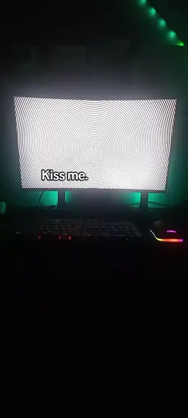 Kiss me.#kissme #sie #fyp #fy #fürdich #viral