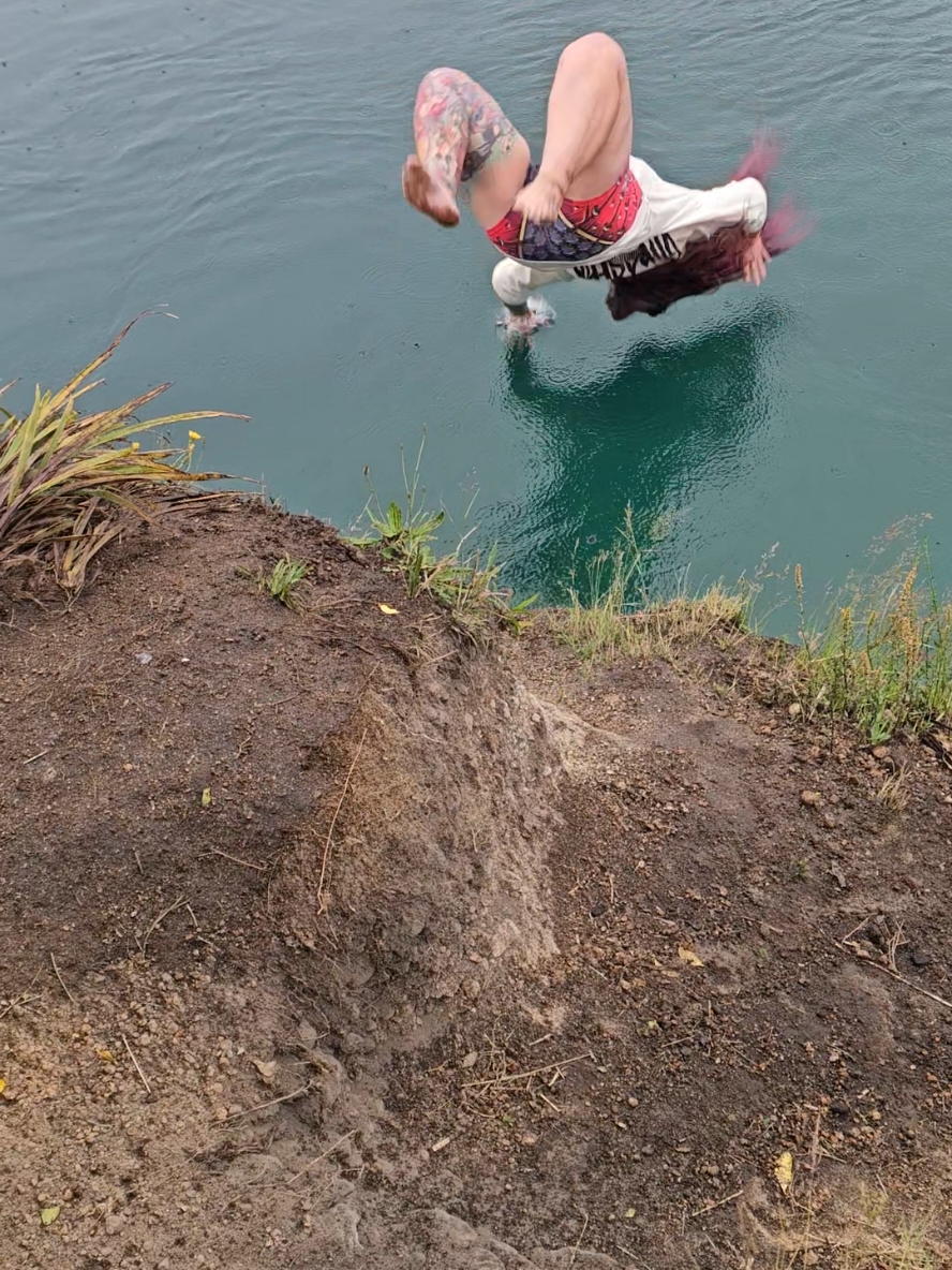 Launching into 2025 with a flip, splash and a cackle! 🤣🤣🥰🥰 #shayemiss913 