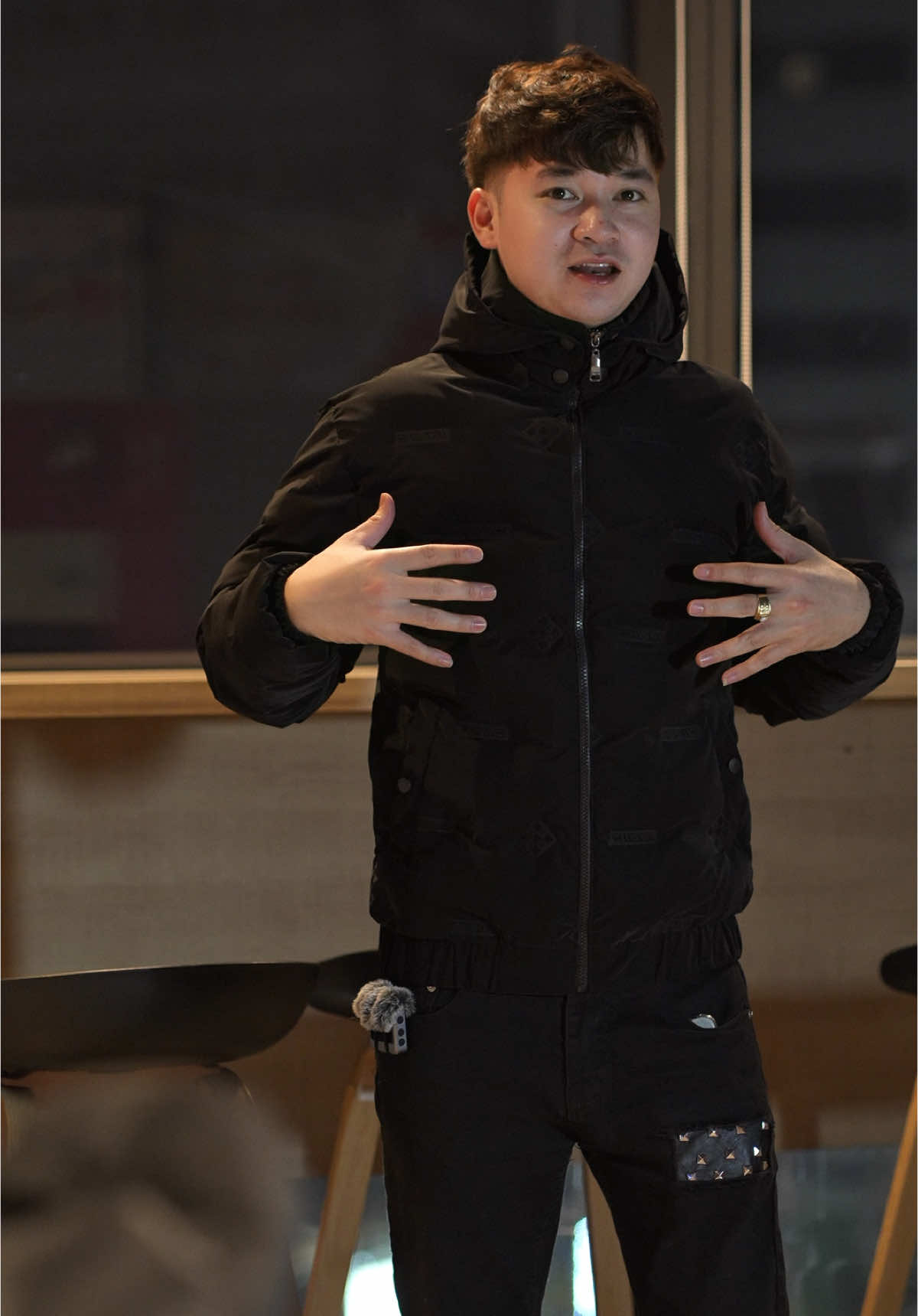 Fom áo đẹp thực sự luôn #aokhoac #aophaonam #aokhoacphao #aokhoacdep #aophaomuadong #viral #fypシ #shopphungviet 