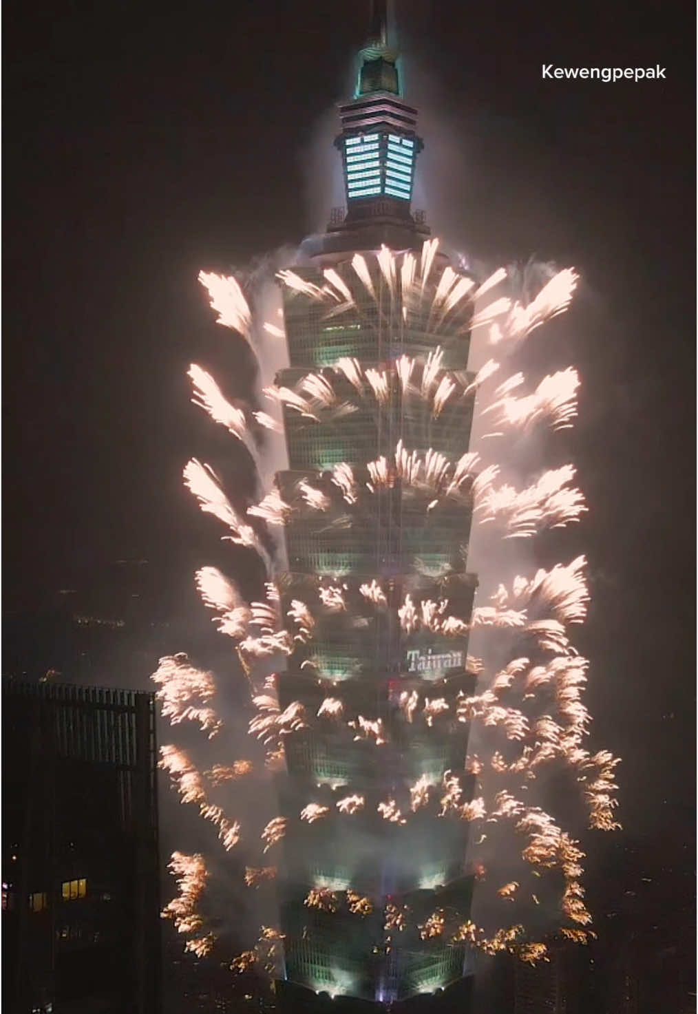 Happy new year guys#taiwan #taipei #taipei101 #happynewyear #kewengpwpak 