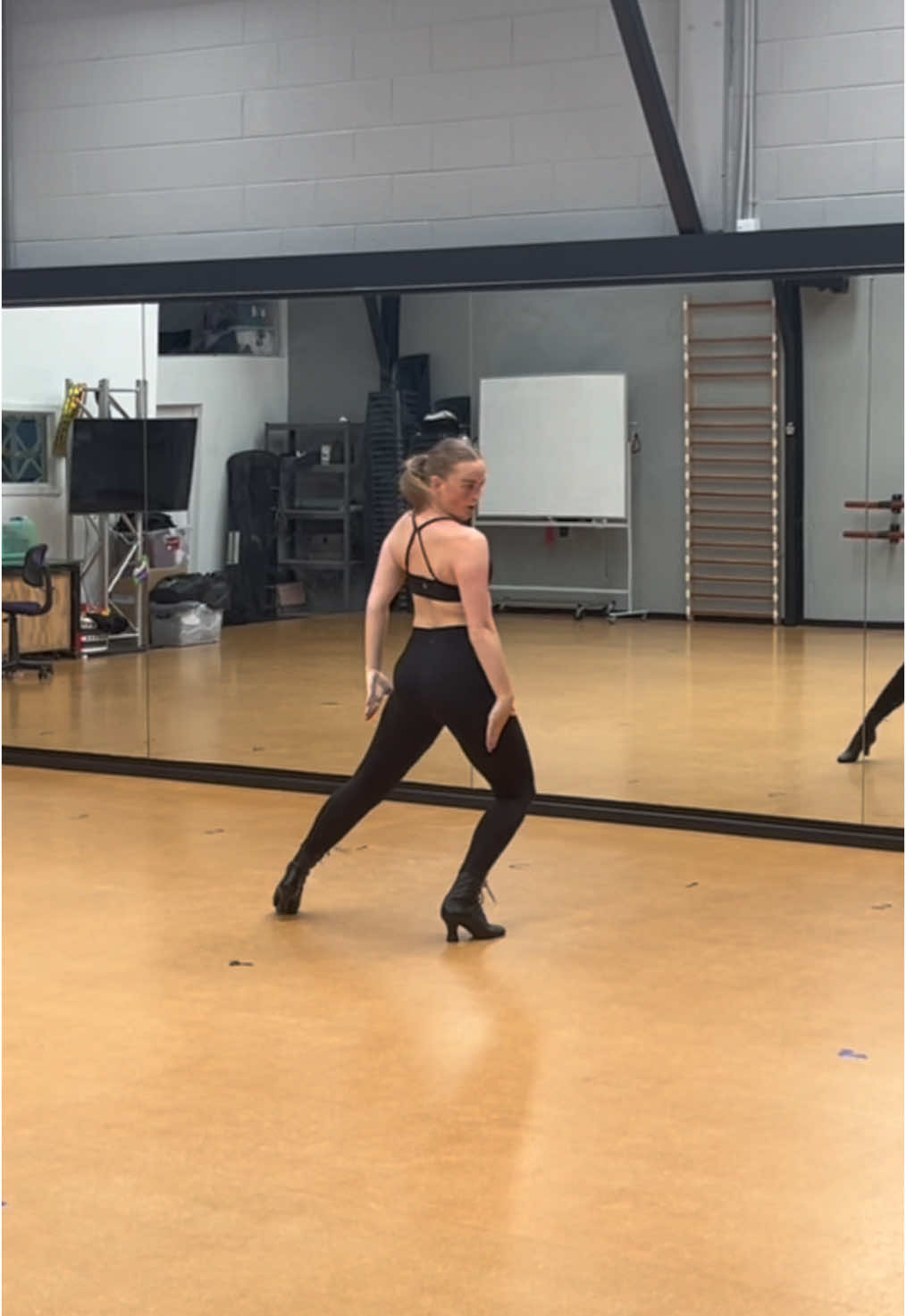 Quite literally danced through life this year!! Dancing always has a place in my heart and is truly my happy place and I have absolutely loved exploring my dance journey in London this year!! #dancer #london #2024 #life 