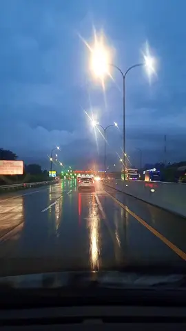 Dian Piesesha - Satukanlah Hati Kami