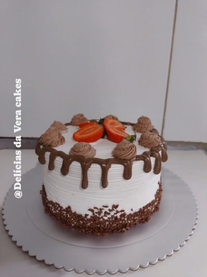 #tortadevitrine#comfeitariaartesanal #curta #inspiracoes #decoraça 