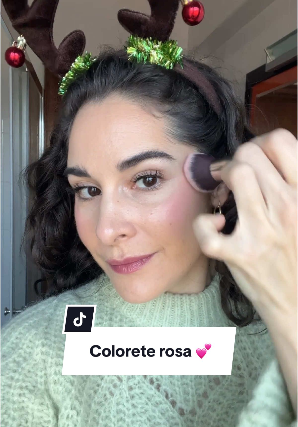 Si yo necesito este colorete, ahora tu también 🤷🏽‍♀️💕✨😂 #coloreteliquido #coloretecrema #coloreterosa 