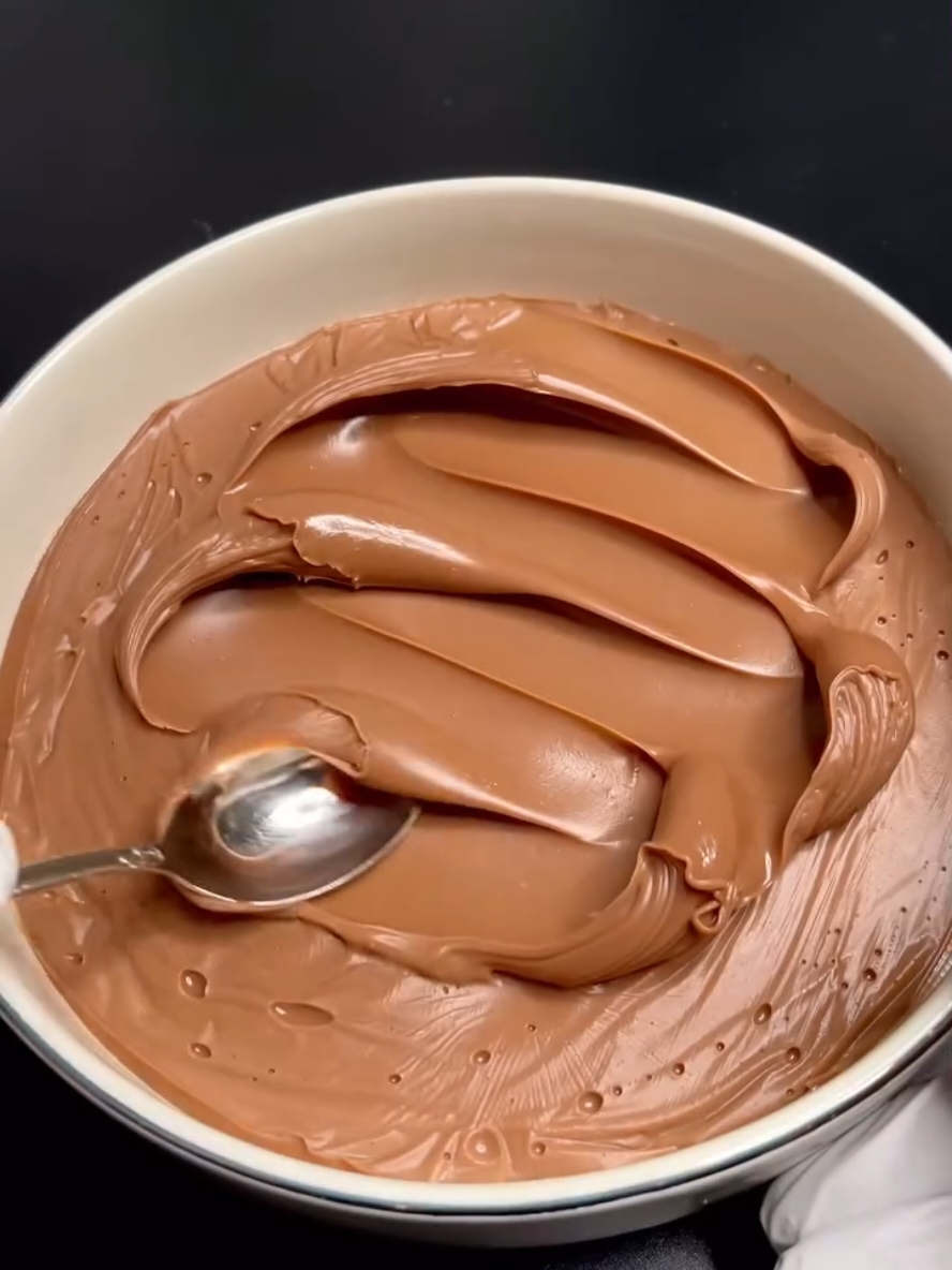 #explorepage✨ #اكسبلور #macaron #حلويات #حلويات_سهلة_وسريعة #SmallBusiness #recipesoftiktok #explore #fyp #fpy #cakedecorating #chocolate #smallbusinesscheck #smallbusinessowner #مشروع #مشروعي_الصغير #مشروعي #دورة_تدريبية #دورات_تدريبية #وصفات 