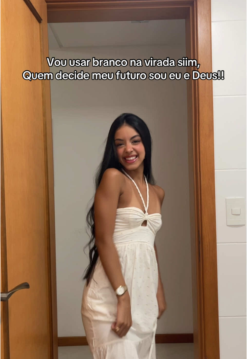So pq nao tinha dinheiro pra comprar outro vestido kkkkkkkkkk