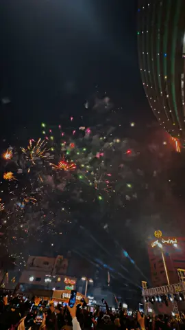 كل عام وانتو بخير سنة سعيدة عليكم 🇮🇶🇮🇶🇮🇶 . . . . #كرسمس #سنة_جديدة #سنه #عيد #احتفال #راس_السنه 