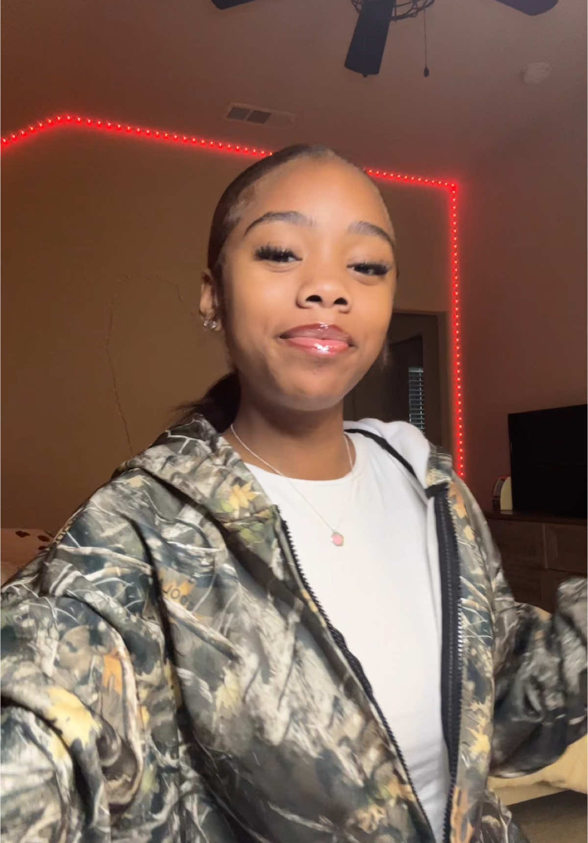 i changed into a bun that’s just me being indecisive 🙂 #foryoupage #viralvideo #grwmroutine #haircare #fy #silkpress 
