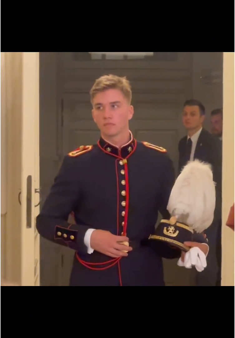 #gabrielvansaksencoburg #aristocrat #princegabrielofbelgium #belgein🇧🇪 #militarytiktok #saintcyr 