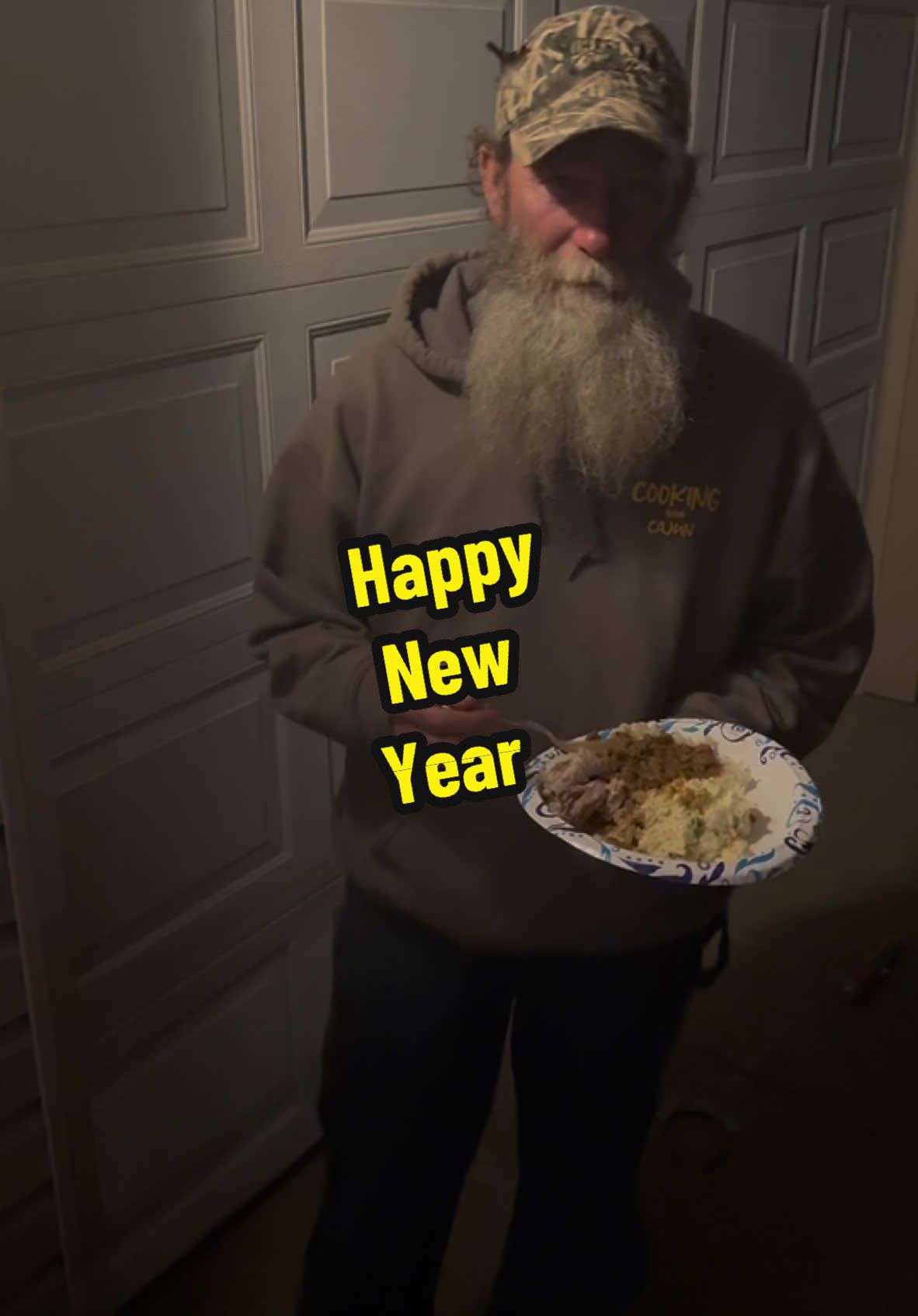 Happy New Year. May you have a wonderful 2025. My you have family, health and wealth. Much love to everyone. #cwcoutdoors #outdoorcooking #louisiana #happynewyear #fyp @CWC Outdoors 