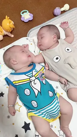 👶🏻👶🏻 #viabexinhyeu #babycutevideos #nhaviabeyeu #nhavia2vach 