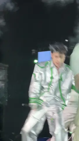 Anh ta vuột tóc anh ta phiêu theo nhạc theo beat anh ta toả sáng trên sân khấu Quang Hùng ở Nha Trang #quanghungmasterd #Muzik #xuhuongtiktok #Heineken #Heinekencountdown2025 