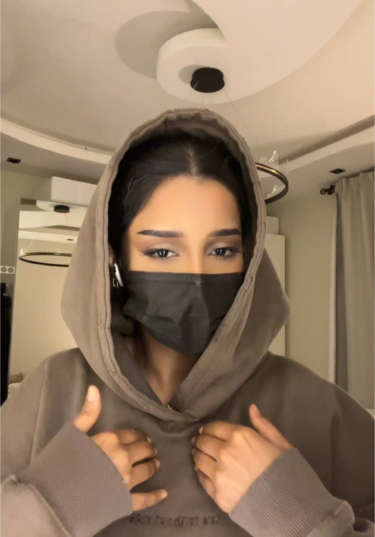 انا لازم انام لان ذي فصلات النوم 😂،  #الشعب_الصيني_ماله_حل😂😂 