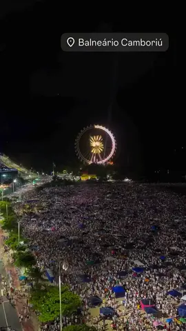 🌟✨ O Réveillon 2025 em Balneário Camboriú foi simplesmente inesquecível! Fogos iluminando o céu, energia contagiante e momentos especiais à beira-mar. Que o novo ano seja tão brilhante quanto essa noite mágica! 🥂🌊 Hashtags: #Réveillon2025 #BalneárioCamboriú #AnoNovoMagico #FogosNoParaíso #Viva2025
