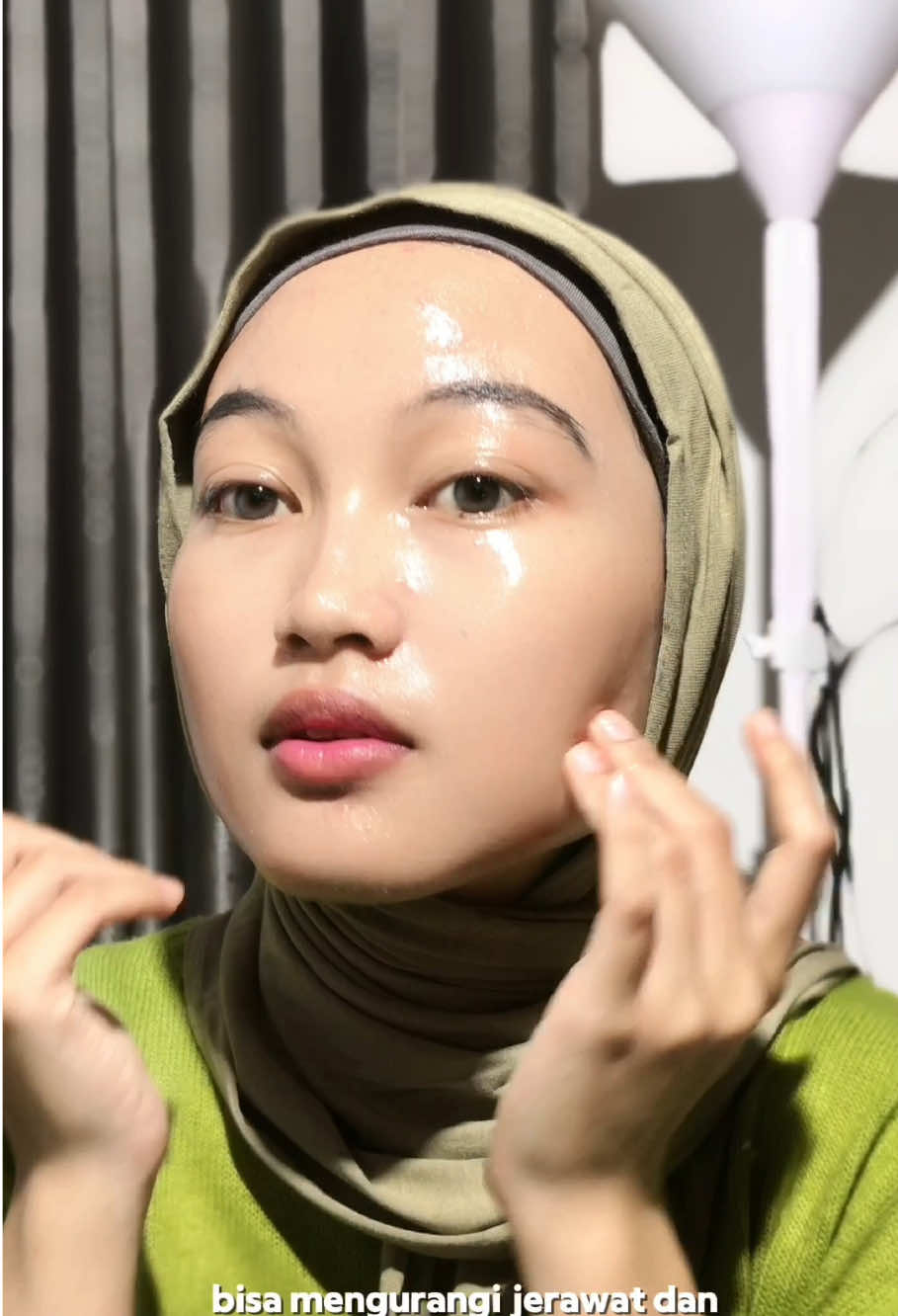 finally cobain moist hijau emina, calming parah @Emina Store  #moisturizer #moisturizerviral #rekomendasimoisturizer #emina #eminamoisturizer #moisturizeremina