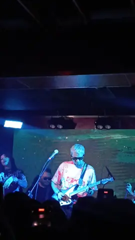 edisi kangen nonton barasuara @barasuara  #barasuara #hitamdanbiru #konsermusik #igamassardi #fyp @Iga Massardi 