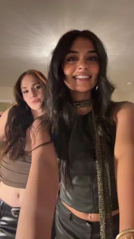 guys this was not planned omg #brown @Annika Nielsen 