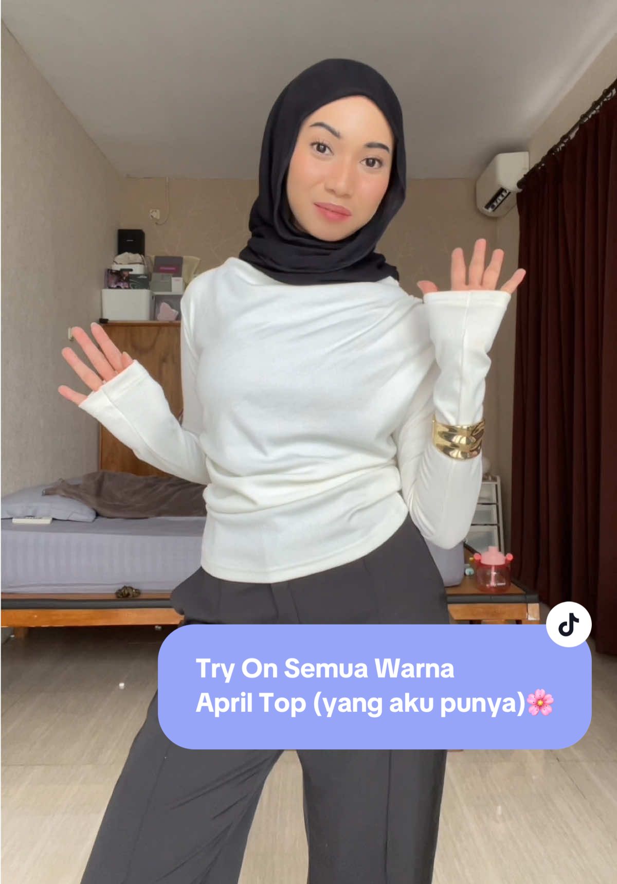 belinya tuh nagih karena suka banget sama modelnya. mana murah banget lagi🥹🫶🏻