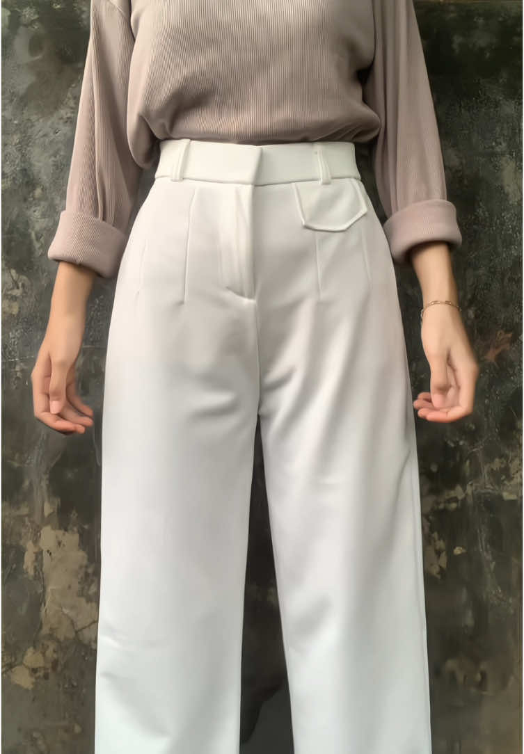 Putih bw sdikit nerawang tpi masih Aman kalo pake legging  #oropants#knitpants#kulothighwaist#kulotpants  