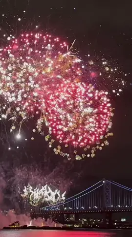 Happy New Year 2025 From Philadelphia #NYE #NewYears #happynewyear2025 #tiktok #4upage 
