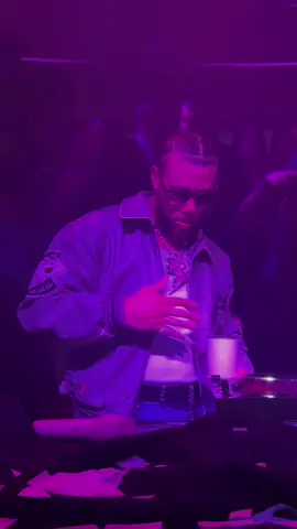 Pero feliz año nuevo 🎆🫶🏻 #felizañonuevo2025 #jhaycortez #lyrics 