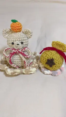 鏡餅くま🧸 お正月のために編んでみました🪡 今年もよろしくどうぞ #かぎ針編み #かぎ編み #編み物 #ハンドメイド#あみぐるみ #ぬいぐるみ 