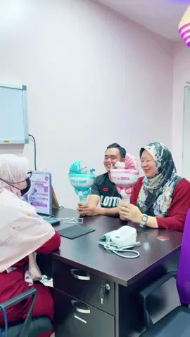 Reveal gender of our 2nd baby 🥰 #genderreveal #babyboy #baby2025 thanks a lot doctor & staff @Klinik Ezna Batu Pahat yg sporting layan kan kami punya gender reveal.. 😘😘