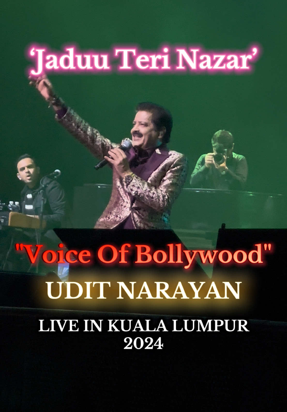 Jadoo Teri Nazar - Udit Narayan Betul ke Ramai Suka lagu ni..? suara udit narayan mmg best🥰 legend voice is real..Paduuu👏👏 #voiceofbollywood #uditnarayan #konsertuditnarayan @vvst_digital_creation #uditnarayanlivemalaysia #uditnarayan #vvst_digital_creaction #uditnarayanliveinkualalumpur2024 #fyp #liveinmalaysia #india #malaysia #myticketasia #megastararena #bollywood #indonesia #tiktokmalaysia #bollydance #laguindia  @vvst_digital_creation 